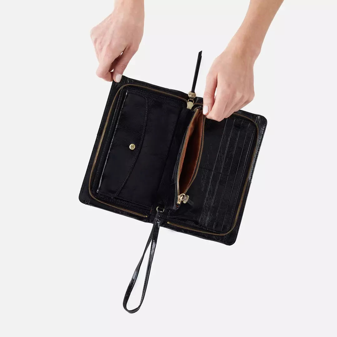 The Evolve Wristlet